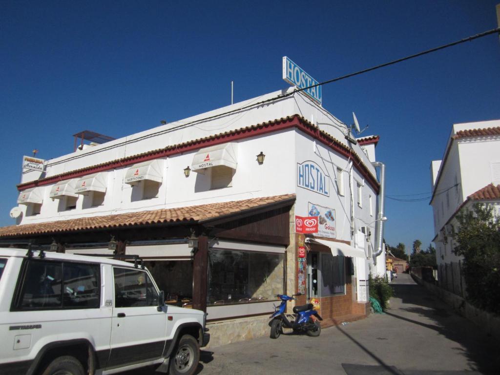 Hostal Avenida Conil De La Frontera Exterior photo